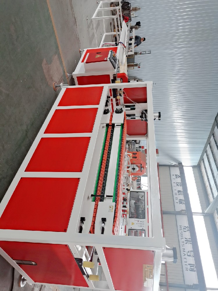 塑料型材設(shè)備